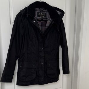 Barbour Women's Beadnell Jacket in Black WITH hood